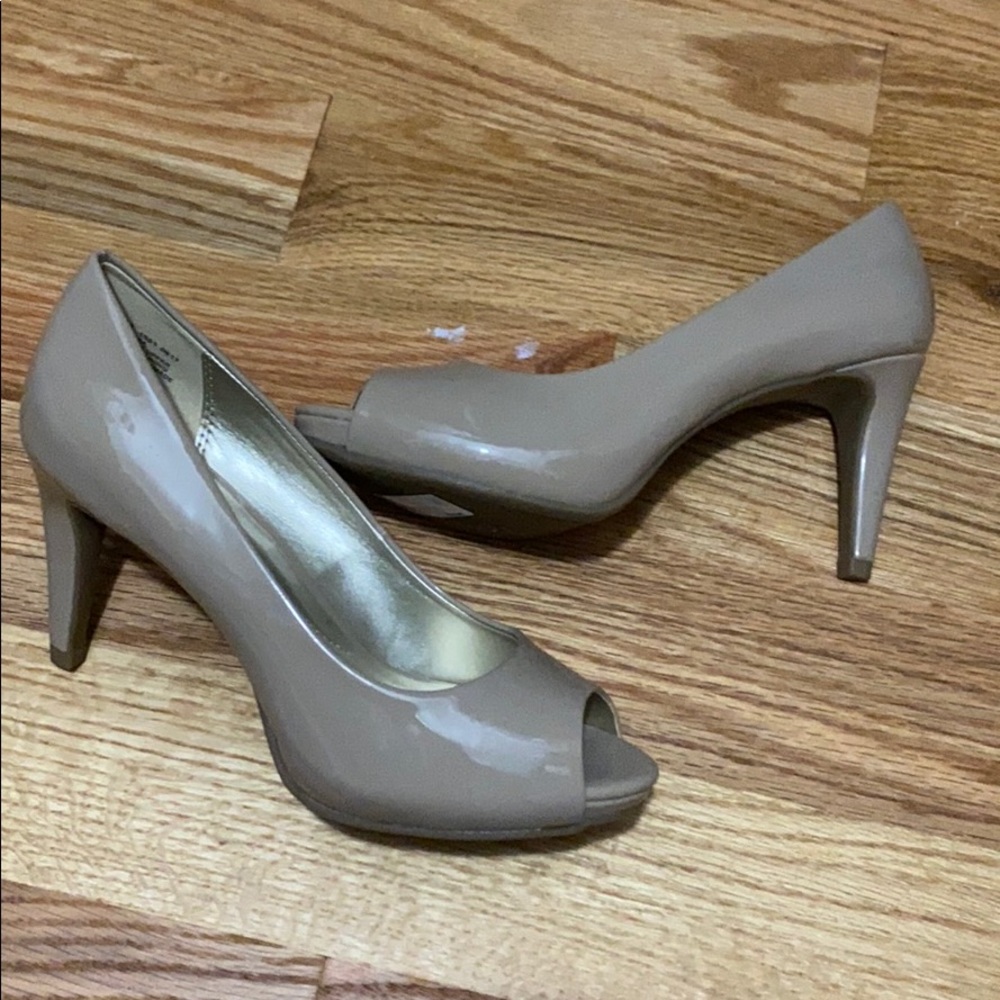 Bandolino Pump
